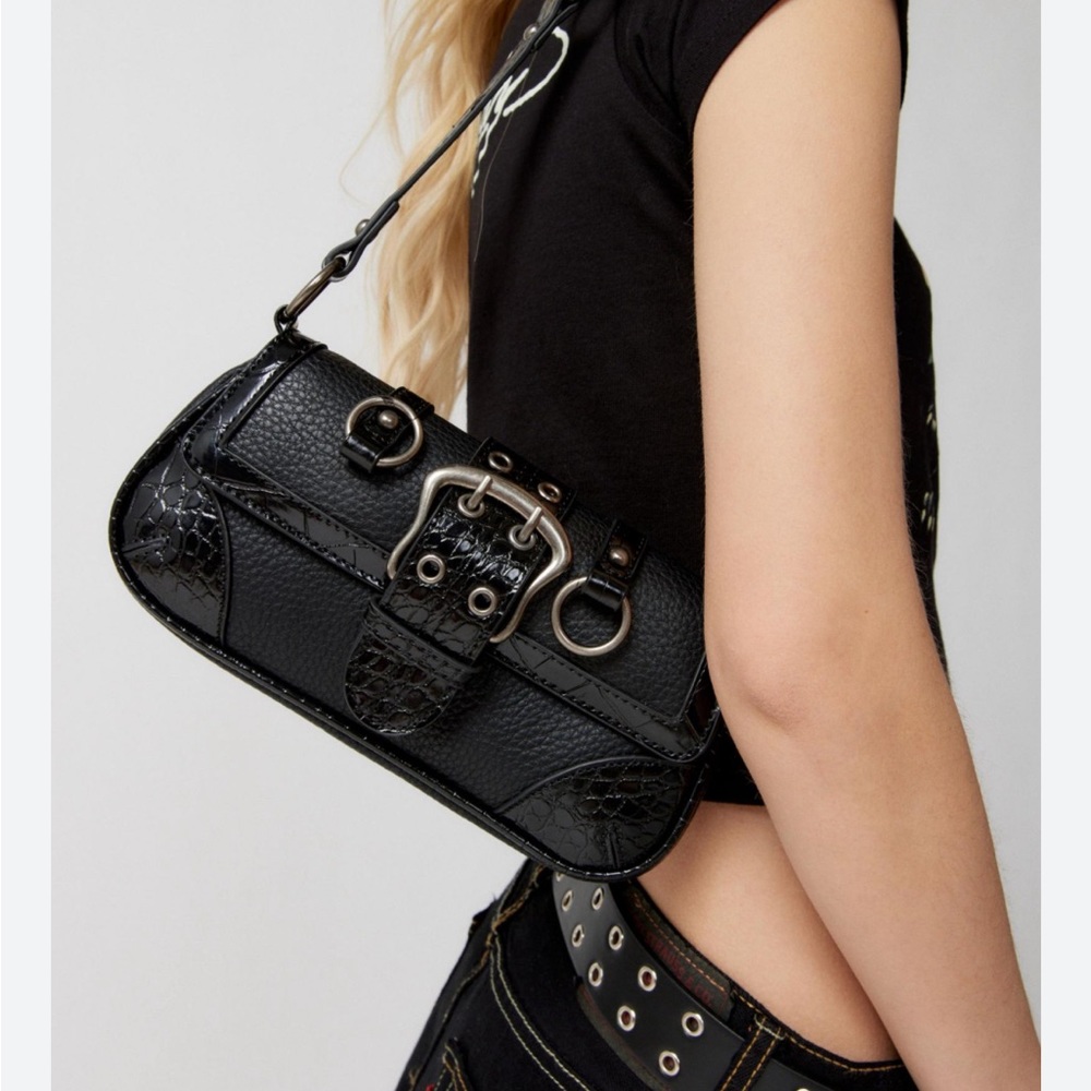 UO Jade Baguette Bag